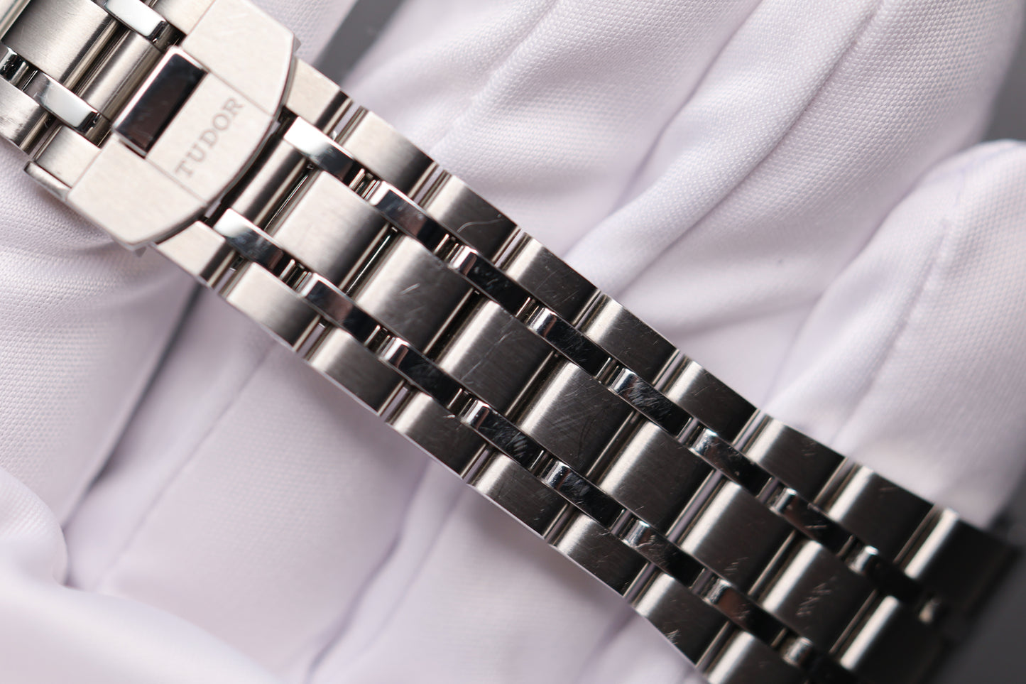 Tudor Royal 28500 (2021)